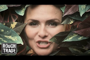 34 éves EMILIANA TORRINI