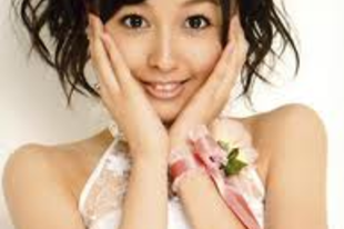 19 éves KOHARU KUSUMI japán énekesnő