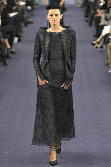 7987_fs.chanel.0.00290h1_fashionshow_article_portrait.jpg