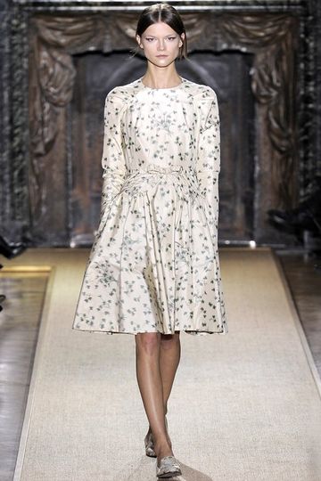 7987_fs.valentino.0.00060h1_fashionshow_article_portrait.jpg