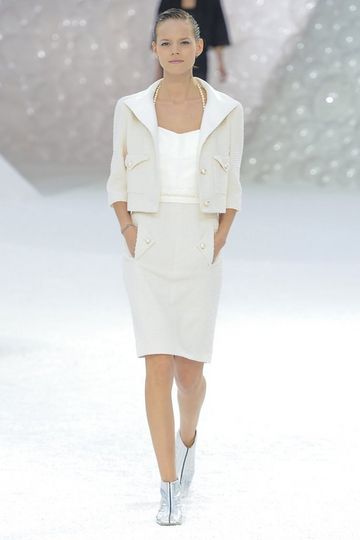 7987_fs.chanel.0.00020h_fashionshow_article_portrait.jpg