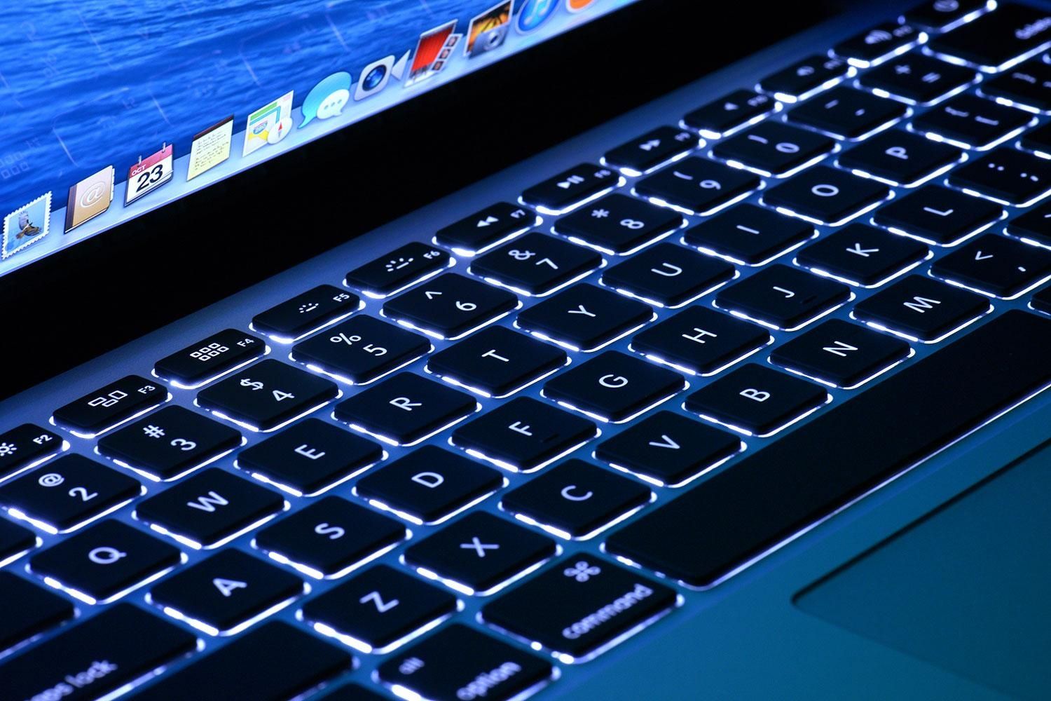 macbook-pro-13-2013-keyboard-macro-1500x1000.jpg