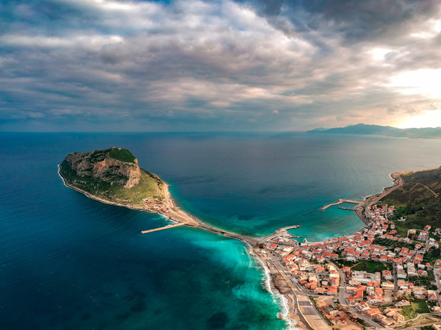 Monemvasia legendái