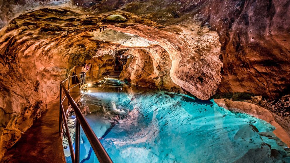 atdw_jenolan_caves_the_pool_of_reflections_credit_timeless_creations_jenolan_caves_reserve_trust_0.jpg