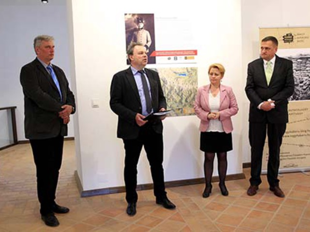 Ezredorvos a tűzvonalban c. kiállításunk Nagyváradon