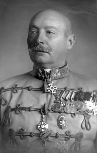 Vitéz simontornyai Schamschula Rezső címzetes gyalogsági tábornok összes kitüntetéseivel 1926-27 körül