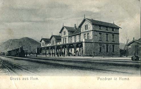 Hum vasútállomás, ahol a vasút kettéágazott Gruž/Gravosa (Dubrovnik), illetve Trebinje irányába
