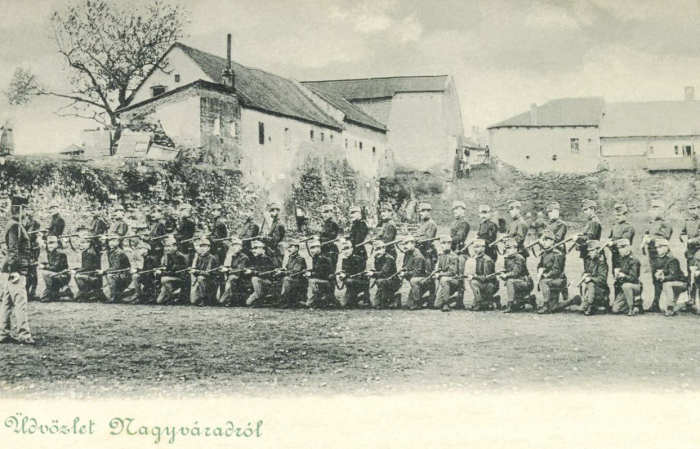 Katonák Nagyváradon 1899-ben