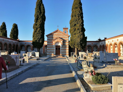 La cappella e il cimitero di San Vito al Torre oggi