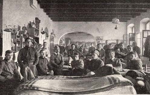 A krasznaja-rjecskai (habarovszki) fogolytábor tiszti barakkja, amerikai uralom idején, 1919