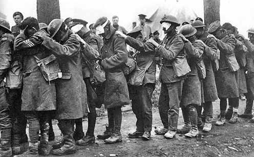 A brit 55. hadosztály gáztámadásban megvakult katonái, 1918