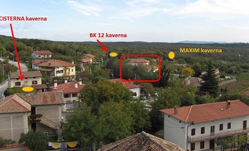 Kelet felé tekintve: az egykori Ciszterna, BK 12 és a Maxim-kaverna helye