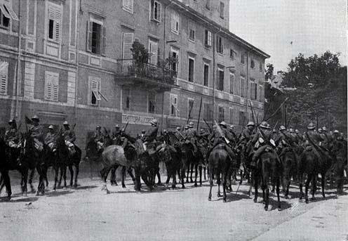 Egy olasz lovascsapat Görzben 1916. augusztus 9-én délelőtt
