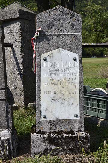 Hollósi Frigyes síremléke a modrejcei temetőben napjainkban