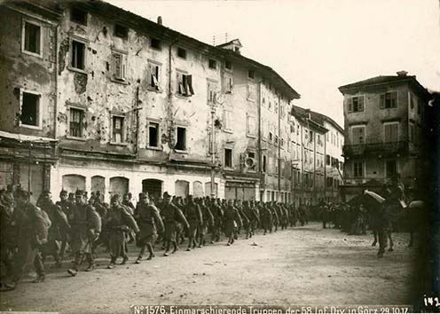 Osztrák–magyar csapatok bevonulása Görzbe