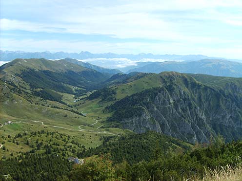 Mai panoráma a Monte Grappa csúcsáról 