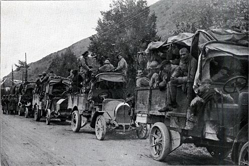 A front felé tartó francia katonák 