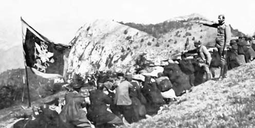 Montenegrói katonák állásban az 1916. január 6–7-én vívott mojkováci csatában