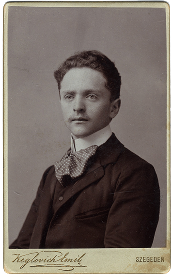Balázs Béla 1910 körül Keglovich Emil fotóján