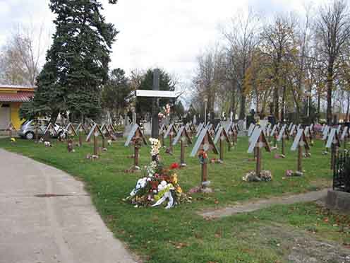 A felújított első világháborús temetőparcella Magyarkanizsán