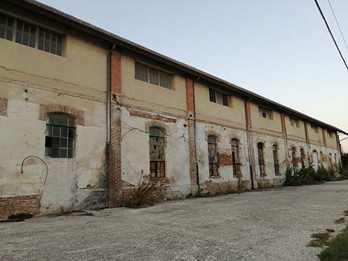 Romans, a volt Modiano papírgyár épületében üzemelő 80. tábori kórház ma