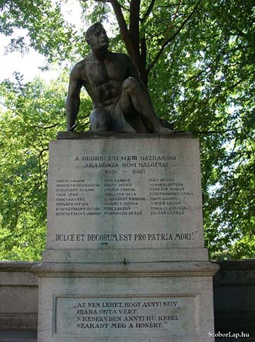 Purpriger Dezső neve a hősi halált halt gazdatisztek névsorában a debreceni akadémia pallagi első világháborús emlékművén
