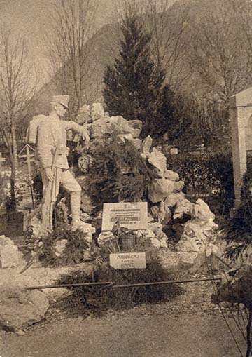 Grob Emila Czanta (4. bataljon 37. pehotnega polka) na pokopališču ob cerkvi Marijinega nebovzetja v Tolminu