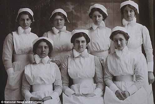 A kenti kórházban szolgáló betegápoló nővérek
