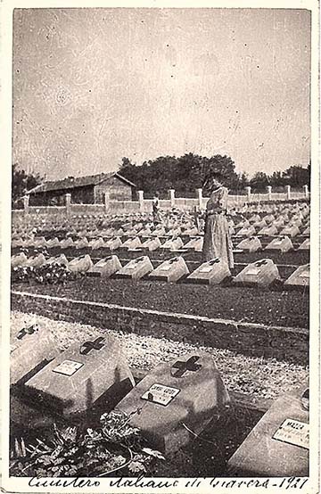 Il cimitero di Giavera nel 1921, dove portarono la salma del maggior generale Bolzano dopo i combattimenti