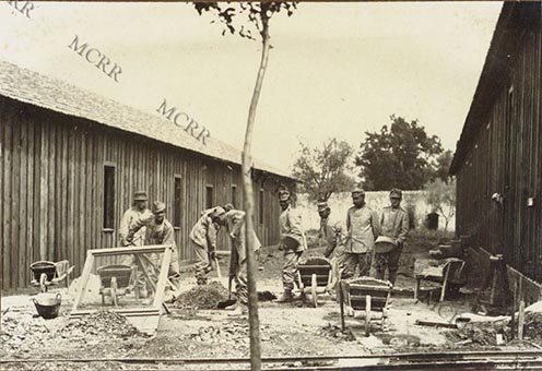 Padula 1915-18. Hadifoglyok a tábort építik