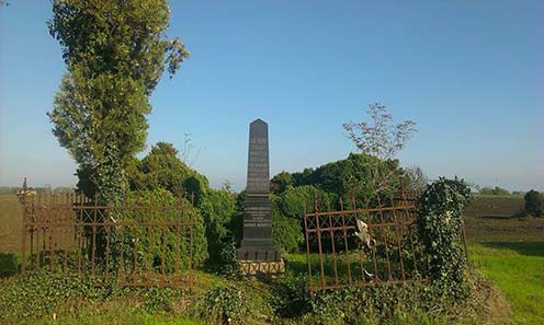 A Gaál-Gomba család síremléke Mezőkeresztesen