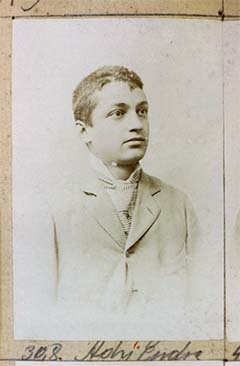 Ady Endréről 1899-ben készült portré. Gondy és Egey felvétele