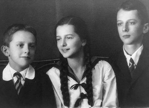 Perczel Armand és Toldalagi Ilona gyermekei: József, Erzsébet és Miklós 1932-ben