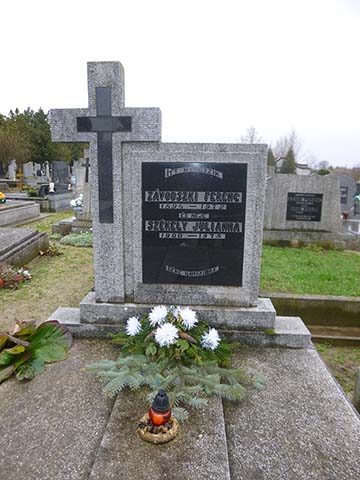 Závodszki Ferenc és Székely Julianna síremléke a csókai temetőben