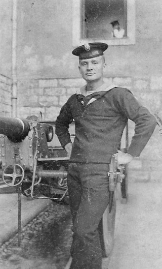 Zubora István tengerész altiszt, valószínűleg még a háború előtt