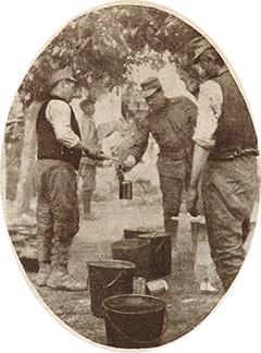 Ételosztás az aiellói hadifogolytáborban (1915. július 23.)