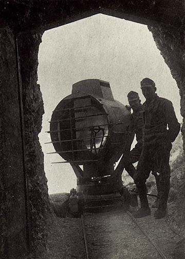 Osztrák-magyar 90 cm-es fényszóró az olasz fronton