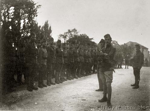 Kókay László és rohamistái 1918 őszén még az állásba indulás előtt