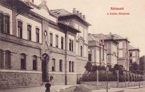 A kolozsvári klinika főbejárata korabeli képeslapon