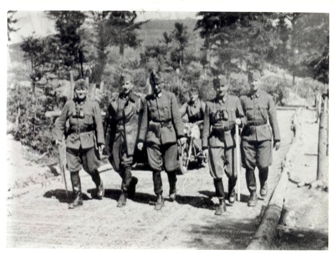 Vadász Ödön B2 - 1944 Az Észak Keleti Kárpátokban.jpg