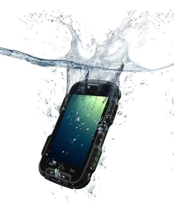 evolveo-strongphone-d2-waterdrop.jpg