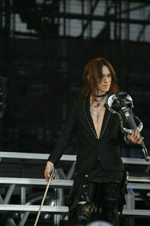 sugizo20.jpg