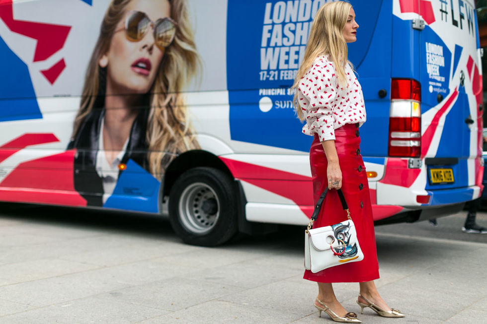 hbz-lfw-fw17-street-style-day-1-03.jpg