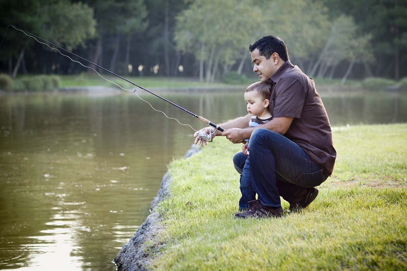 fishing-family-child-fishing-toddler-fishing.jpg