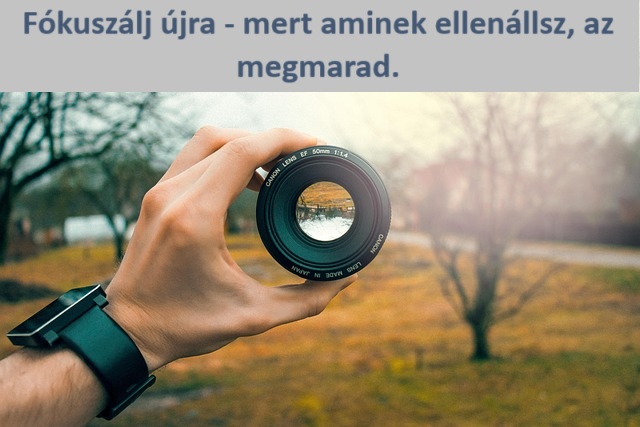lens-3046269_640.jpg