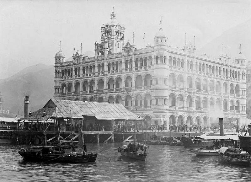 queen_s_building_1890s_hong_kong.jpg