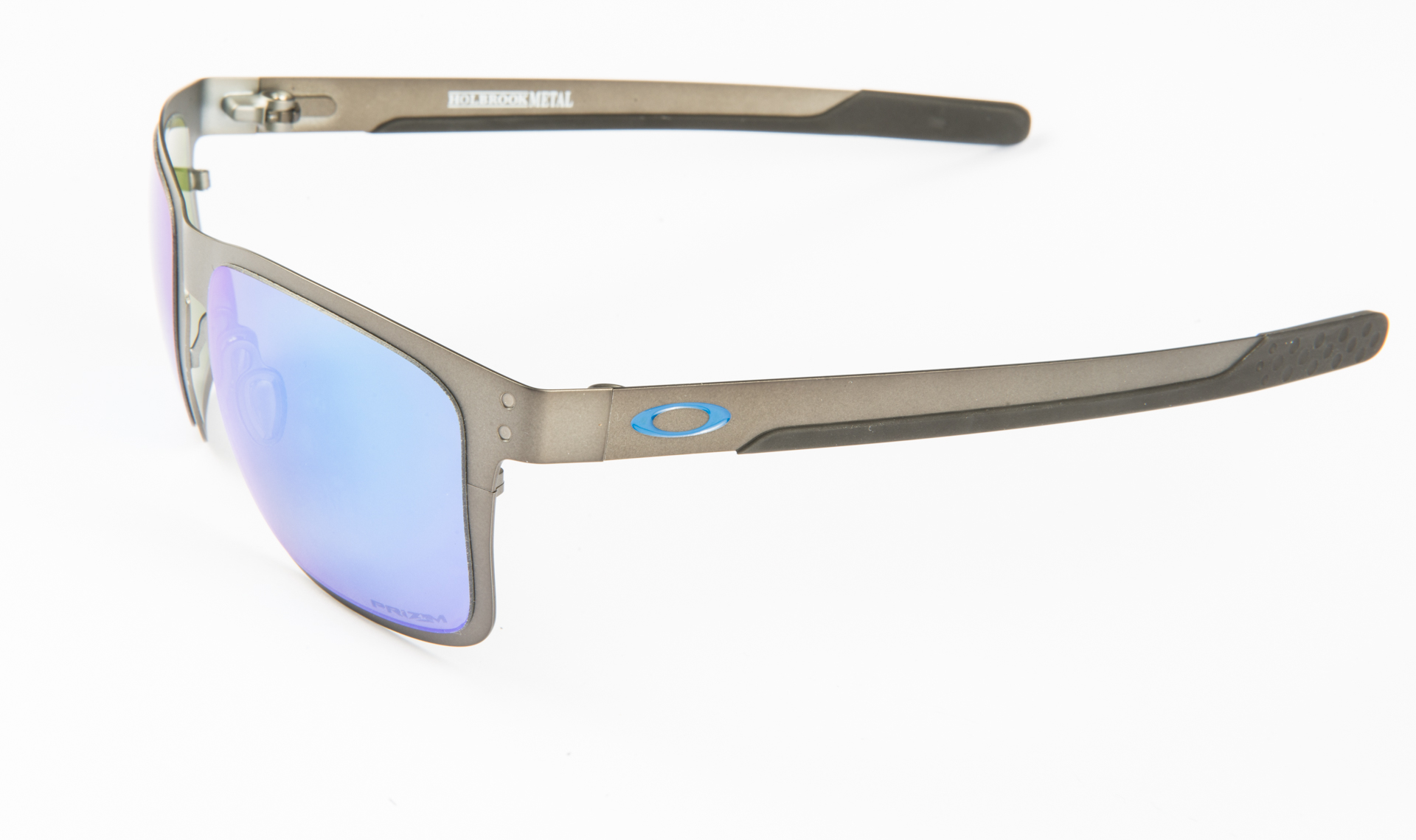 oakley17_18_of_48.jpg