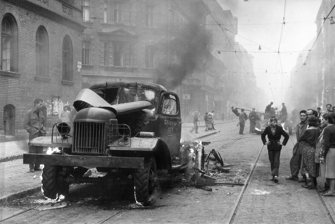'56 margójára