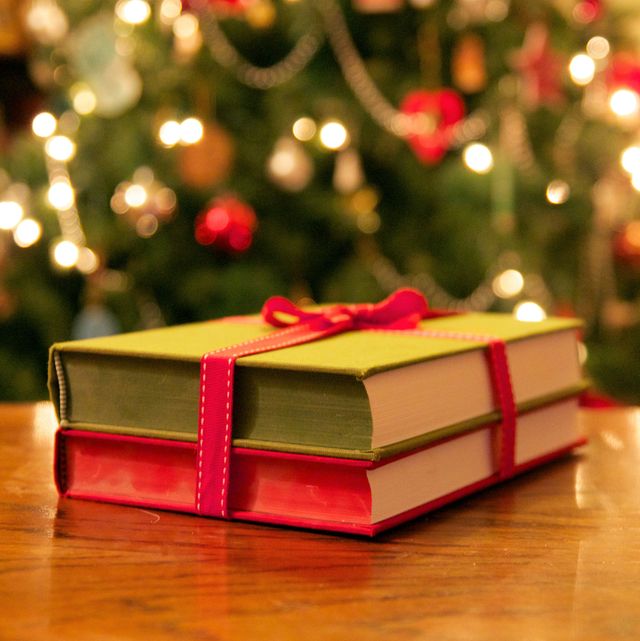 christmas-books-1637151598.jpeg