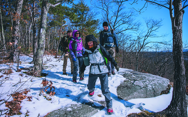 how-to-winter-hike.jpg